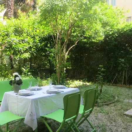 Дом отдыха Laguna Blu & Garden *